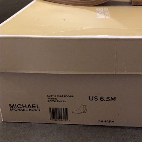 Brand new tan Michael Kors booties - Picture 5 of 6